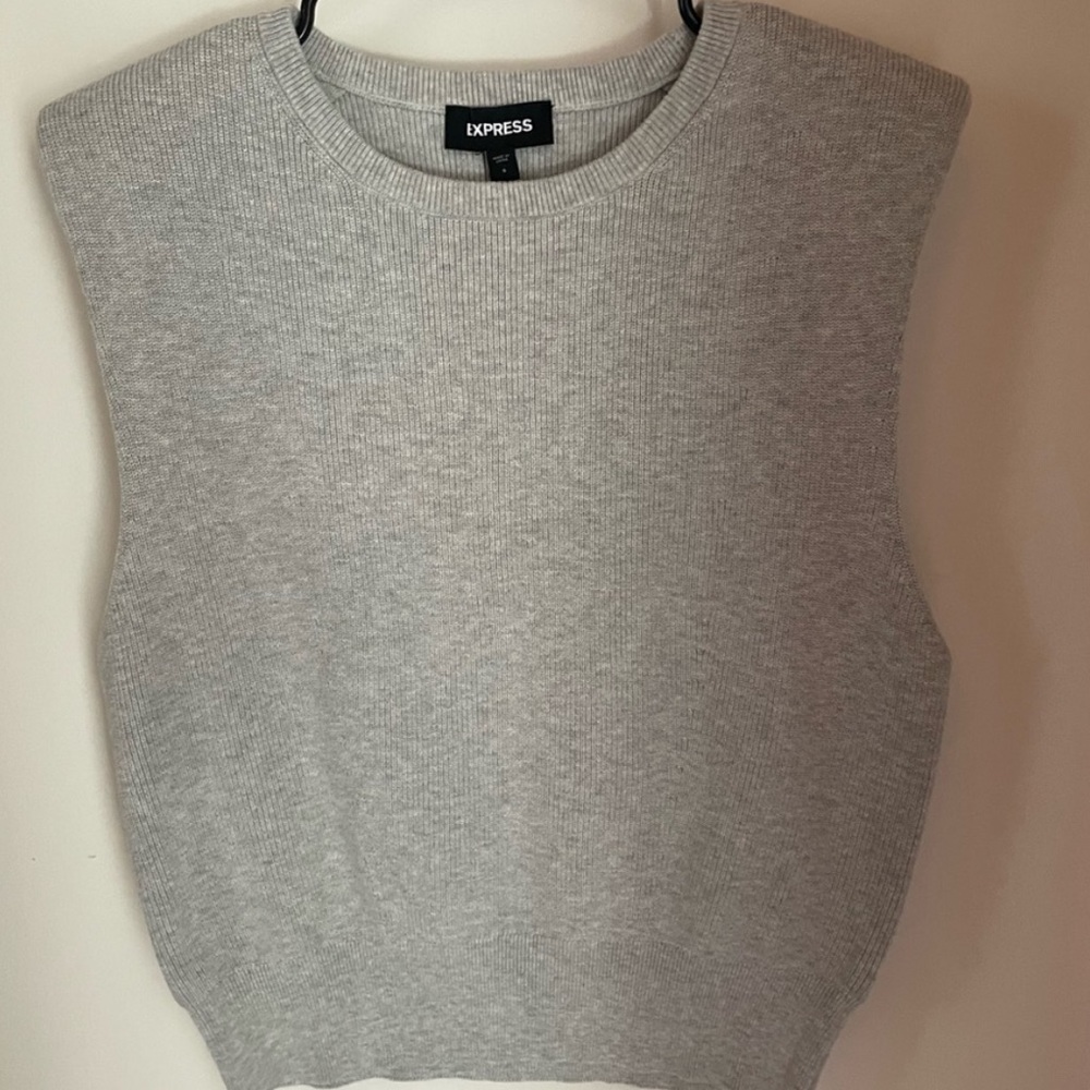 Express padded shoulder knit tank NWT